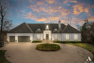 11361 W Plainfield Rd, Indian Head Park, IL 60525