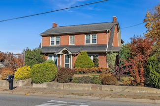 705 Richmond Ave, Staunton, VA 24401