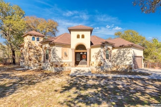 105 Saddle Up Cir, La Vernia, TX 78121