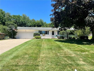 443 Lynnview Dr, Northfield, OH 44067