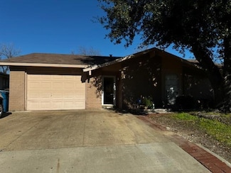 6009 Maple Ln, Rowlett, TX 75089