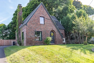 199 Garland St, Bangor, ME 04401