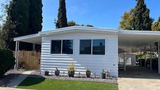 2003 Bayview Heights Dr Unit 11, San Diego, CA 92105