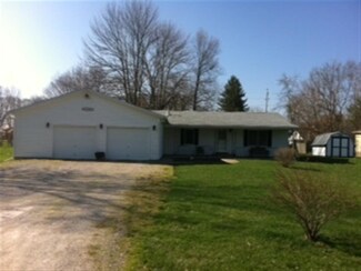 105 E North St, Rossville, IN 46065
