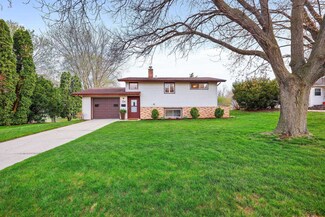724 Wilson St, Sun Prairie, WI 53590