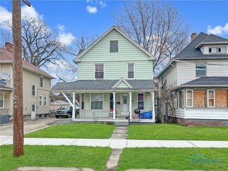 2372 Hollywood Ave, Toledo, OH 43620