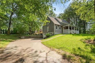 1 Cleo Ct, Westerly, RI 02891