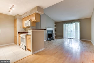 1525 Lincoln Way Unit 301, McLean, VA 22102