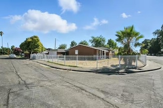 1372 Bradford St, Stockton, CA 95205