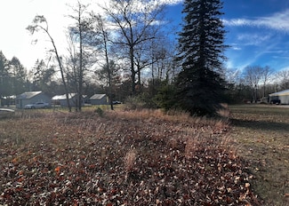4732 S Straits Hwy, Indian River, MI 49749