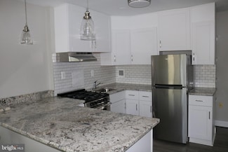 6621 Wakefield Dr Unit 204, Alexandria, VA 22307