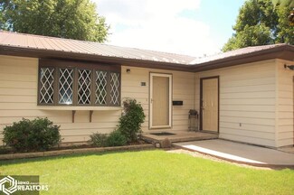 611 Pleasant St, Brooklyn, IA 52211