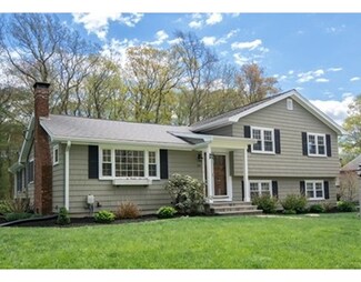 28 Rosas Ln, Scituate, MA 02066