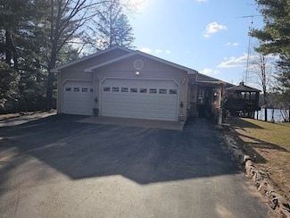 N3257 Shannahan Ln, Wautoma, WI 54982