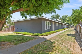 445 S 2nd St, Chowchilla, CA 93610