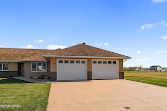 552 7th Ave SE, Mayville, ND 58257
