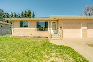 204 E Turnpike Ave, Bismarck, ND 58501