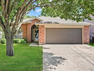 724 Fox Run Trail, Saginaw, TX 76179