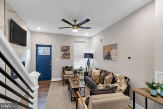 1122 N Bond St, Baltimore, MD 21213