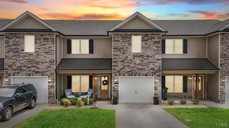 1055 Graystone Ln, Forest, VA 24551