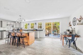 20 Edward Dr, Pembroke, MA 02359