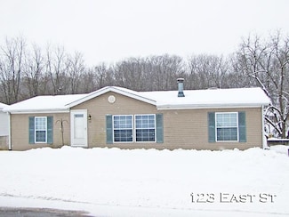 123 East St, Potosi, WI 53820
