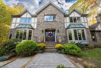 2 Denise Dr, Kinnelon, NJ 07405