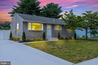 147 Country Club Rd, Pine Hill, NJ 08021