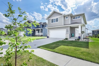 1069 Ashley Dr W, West Fargo, ND 58078