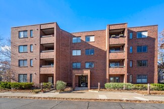 51 John St Unit 103, Brookline, MA 02446