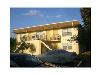 12 NE 14th Ave, Pompano Beach, FL 33060