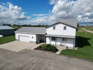 3560 Thorne Rd, Rolette, ND 58366