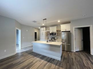 25 Lowell St Unit 104, Manchester, NH 03101