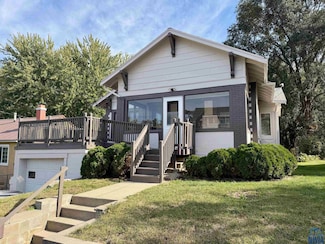 2410 S Clinton St, Sioux City, IA 51106