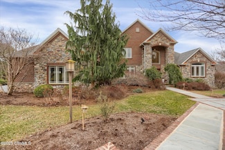 205 York Rd, Lewisburg, PA 17837