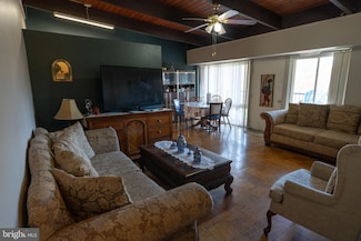 3421 University Blvd W Unit 3421-302, Kensington, MD 20895