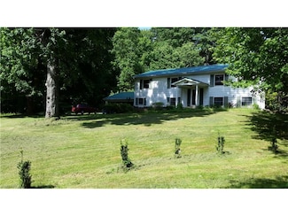 7804 Oak Dr, Masury, OH 44438