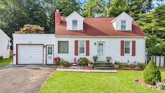 125 S Circle Dr, Vestal, NY 13850