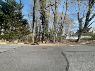 0 Walnut Rd Unit KEY849454, Kings Park, NY 11754