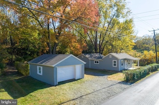 201 Hill Church Rd, Bechtelsville, PA 19505
