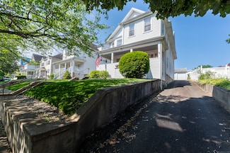 35 Hinckley Ave, Stamford, CT 06902