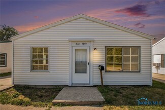 715 Reineck Dr, Toledo, OH 43605