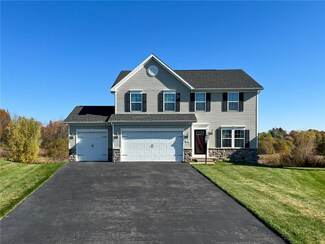 58 Saldo Ln, Penfield, NY 14526