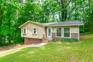 616 Pine Oaks Dr, Tunnel Hill, GA 30755