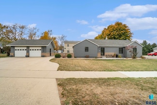 506 8th Ave SW, Pipestone, MN 56164