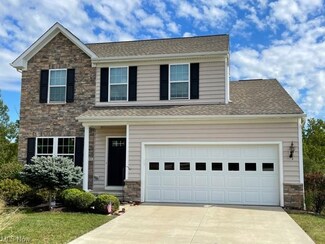 5055 Lake Forest Dr, Peninsula, OH 44264