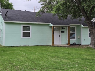 810 Shawnee Trace, Grand Prairie, TX 75051