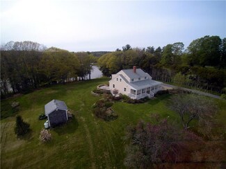 65 the Kings Hwy, Newcastle, ME 04553