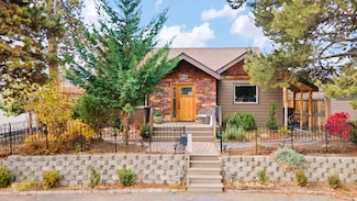 1439 NW 4th St, Bend, OR 97701