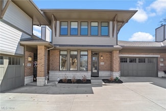 1373 Slate Ct, Cleveland Heights, OH 44118